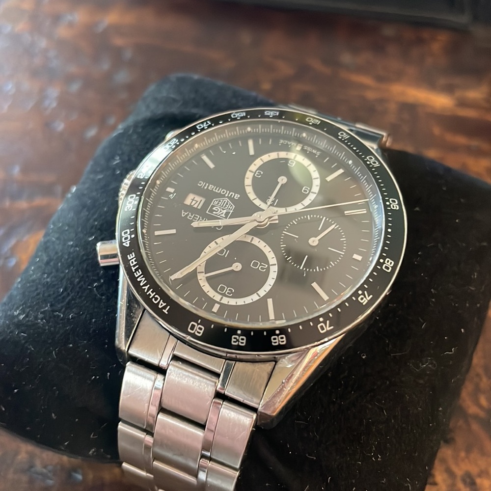 Tag Heuer Carrera 41mm Black Dial Men's Watch w box, manual, and extra links - Picture 3 of 7